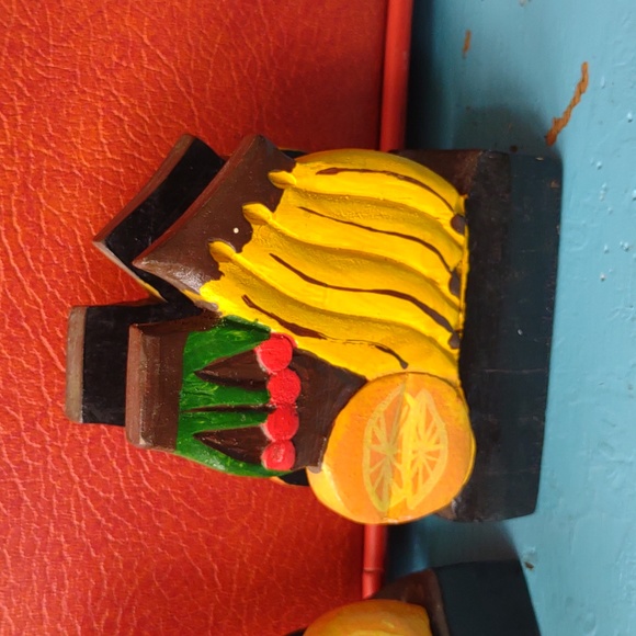 Vintage hand painted napkin holders - Picture 3 of 3